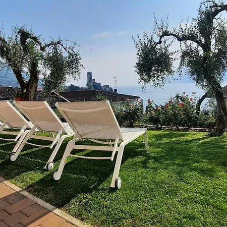 Eden Apartment