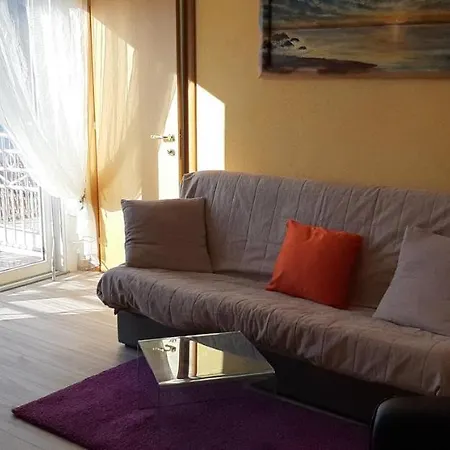 Eden Apartment *