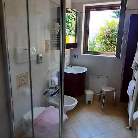 Eden Apartment *