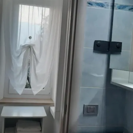 Eden Apartment *